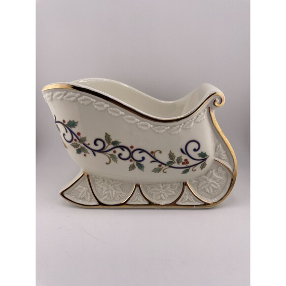 Mikasa Fine China Holly Sleigh Centerpiece NWT No Box Christmas - Picture 2 of 6